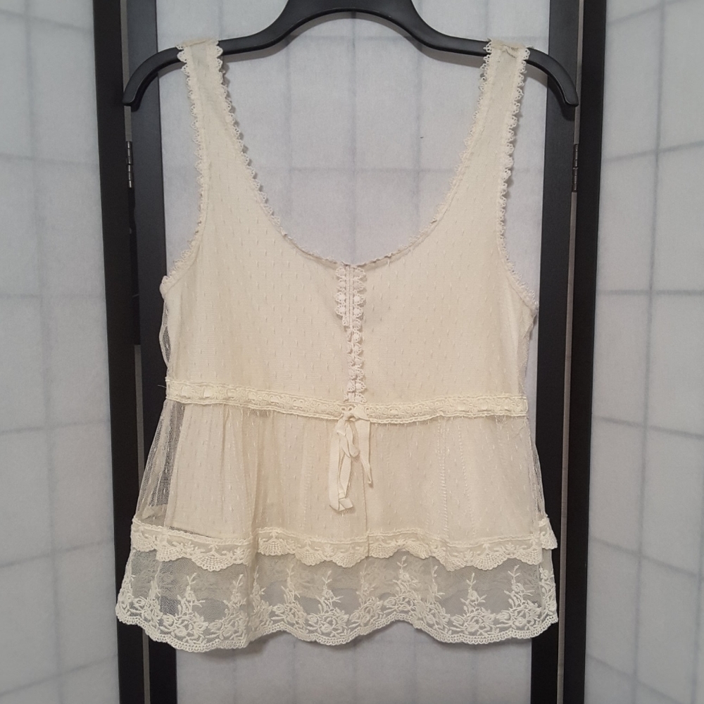 Forever 21 Ivory Lacey Top sz Medium